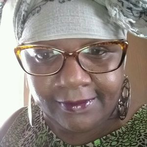 Meet your Posher, Felisa